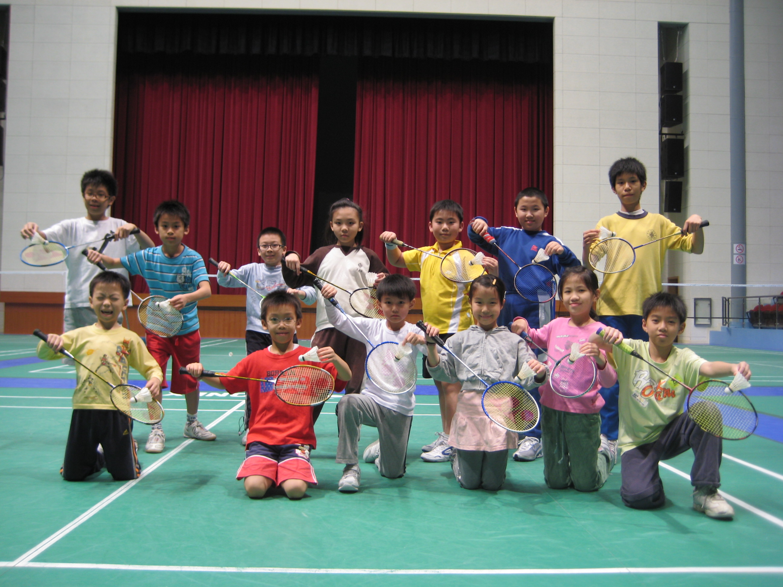 A1 孩子們享受羽毛球運動.jpg